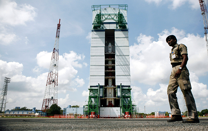 India se prepara para viajar a Marte en noviembre de este año, la India va a poner en marcha la estación interplanetaria automática Mangalyaan a Marte.  Las tareas asignadas al dispositivo, es un estudio exhaustivo de la atmósfera del planeta rojo.  Este lanzamiento será la primera misión interplanetaria de la Organización de Investigación Espacial de la India (ISRO).  India, espacio, vuelo, Marte