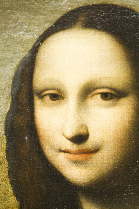 В Женеве представлен ранний вариант  Моны Лизы  Дальнейшая судьба этого полотна весьма загадочна. Известно лишь, что в начале 20-го века картину купил английский художник, а в 60-х годах - американский коллекционер Генри Пулитцер. Он то и предположил, что  Джоконда  принадлежит кисти великого Леонардо да Винчи.
Читайте подробнее: Швейцарцам показали  сестру   Моны Лизы  Мона Лиза,Женева,вторая,ранняя версия,Джоконда,Леонардо да Винчи