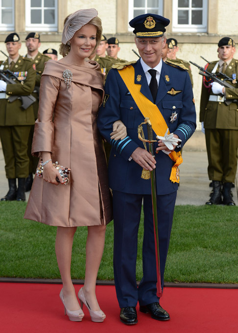 Самые элегантные коронованные принцессы в Европе Такова первая пятерка самых стильных принцесс, и будем надеяться, что идущие следом прекрасные дамы - не менее элегантные и не менее яркие - не очень расстроились. Список продолжается бельгийской королевой Матильдой Самые элегантные принцессы в Европе, рейтинг, Дания, Мэри, Испания, Литиция, Нидерланды Максииа, Швеция Виктория