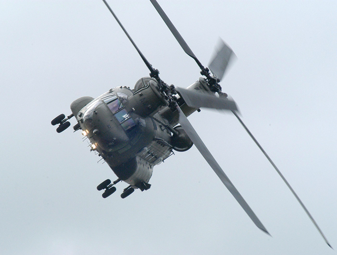 Helicóptero de transporte Chinook Chinook multipropósito fue reemplazado en el Ejército de helicóptero CH-54 EE.UU. y es ampliamente explotada desde la década de 1960.  helicóptero Chinook, aviación