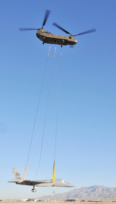 Многоцелевой транспортный вертолет  Chinook  Вертолет поставлялся на экспорт в 16 стран мира. вертолет, Chinook,авиация