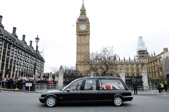 Тайны и мифы знаменитых архитектурных памятников Биг Бен Любой турист на вопрос о том, что такое Биг Бен, с уверенностью ответит: это-де символ Лондона, башня с часами. Истина же заключается в том, что Биг Беном называется колокол внутри этой башни, а сама она носит имя Элизабет-тауэр (башня Виктории).  Читайте также: Восемь мифов о самых известных сооружениях   Собор Василия Блаженного, Букингемский дворец, Эмпайр-стейт-билдинг, Биг Бен, Белый дом, Капитолий, Стоунхендж, Великая Китайская стена