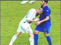 Тренер сборной Франции осудил бодание Зидана