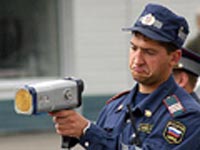 ГАИ побеждает лихачей картоном и красками