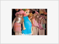 Беременные куклы расскажут про насилие над детьми