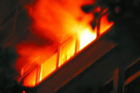 В Екатеринбурге устраняют последствия пожара в НИИ