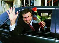 Саакашвили предлагает оппозиции написать новую Конституцию