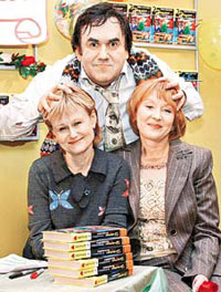 Донцова с Ларисой Удовиченко и Станиславом Садальским