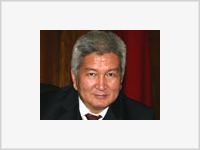 Президент Киргизии настаивает на кандидатуре Кулова