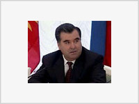 Президент Таджикистана официально сменил фамилию