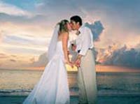 Почему невеста в белом, а месяц «медовый»