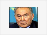 Назарбаев предлагает расширить полномочия парламента