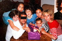 Женщина зарезала пятерых детей и вызвала полицию