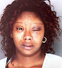 Мать избила сожителя грудным ребенком