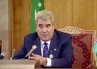 Туркменбаши оставляет пенсионеров на Туркменбаши оставляет пенсионеров на