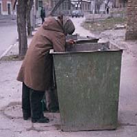 Женщина нашла семейное счастье на помойке