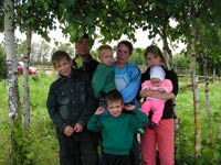 Священник воспитывает настоящих казачат