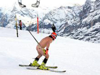 На горнолыжном спуске появился нудист - известный спортсмен