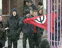 Нацболы подвели правозащитников под статью