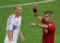 Людоедские рецепты не помогли Зидану обойти кусачего конкурента