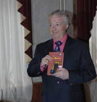 Лион Измайлов писал знаменитые монологи учащегося кулинарного