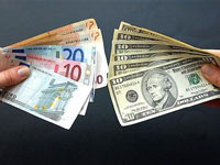 Доллар и евро подорожали на 10 коппек