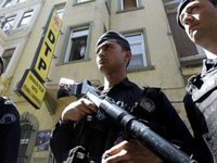 Неизвестный напал на генконсульство Украины в Стамбуле