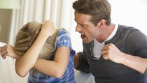Семейное насилие: Как не выйти замуж за домашнего тирана 