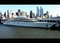 Яхту Романа Абрамовича одолели