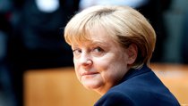 Меркель против возвращения России в G7